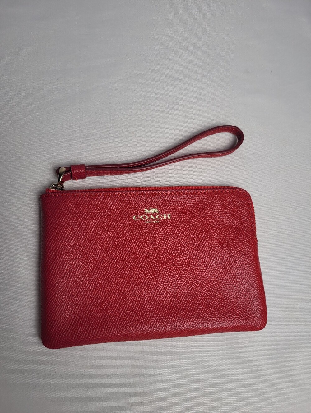 Coach Original Corner Zip Wristlet Red Gold Leather Wallet Card Holder